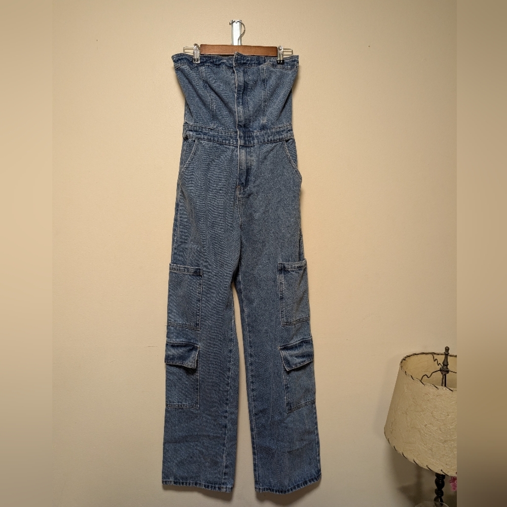 Idem Ditto Strapless Denim Cargo Jumpsuit Light Wash Size M Like New